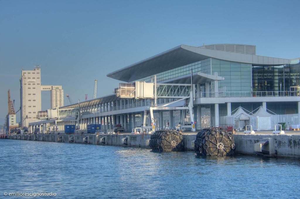 فندق Club Nautico سافونا المظهر الخارجي الصورة