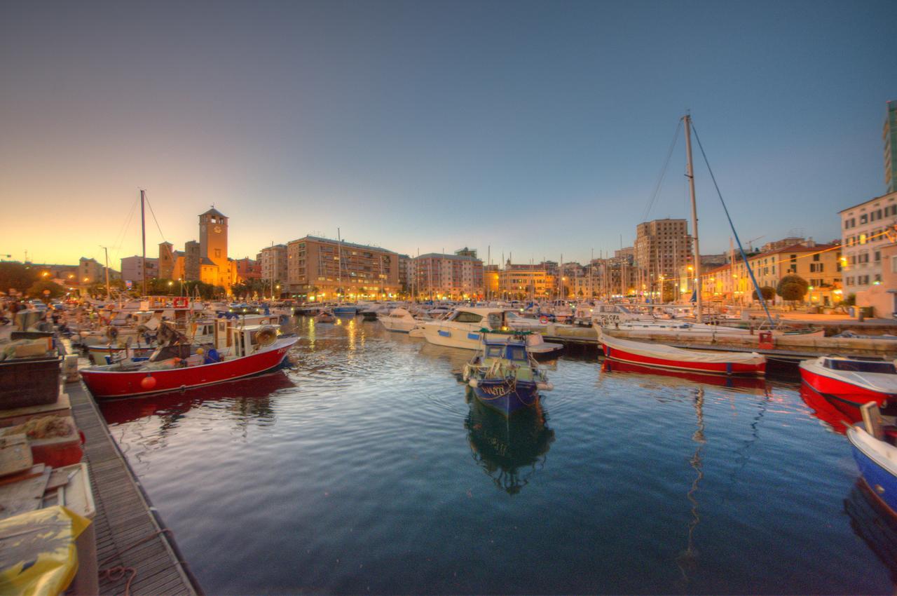 فندق Club Nautico سافونا المظهر الخارجي الصورة